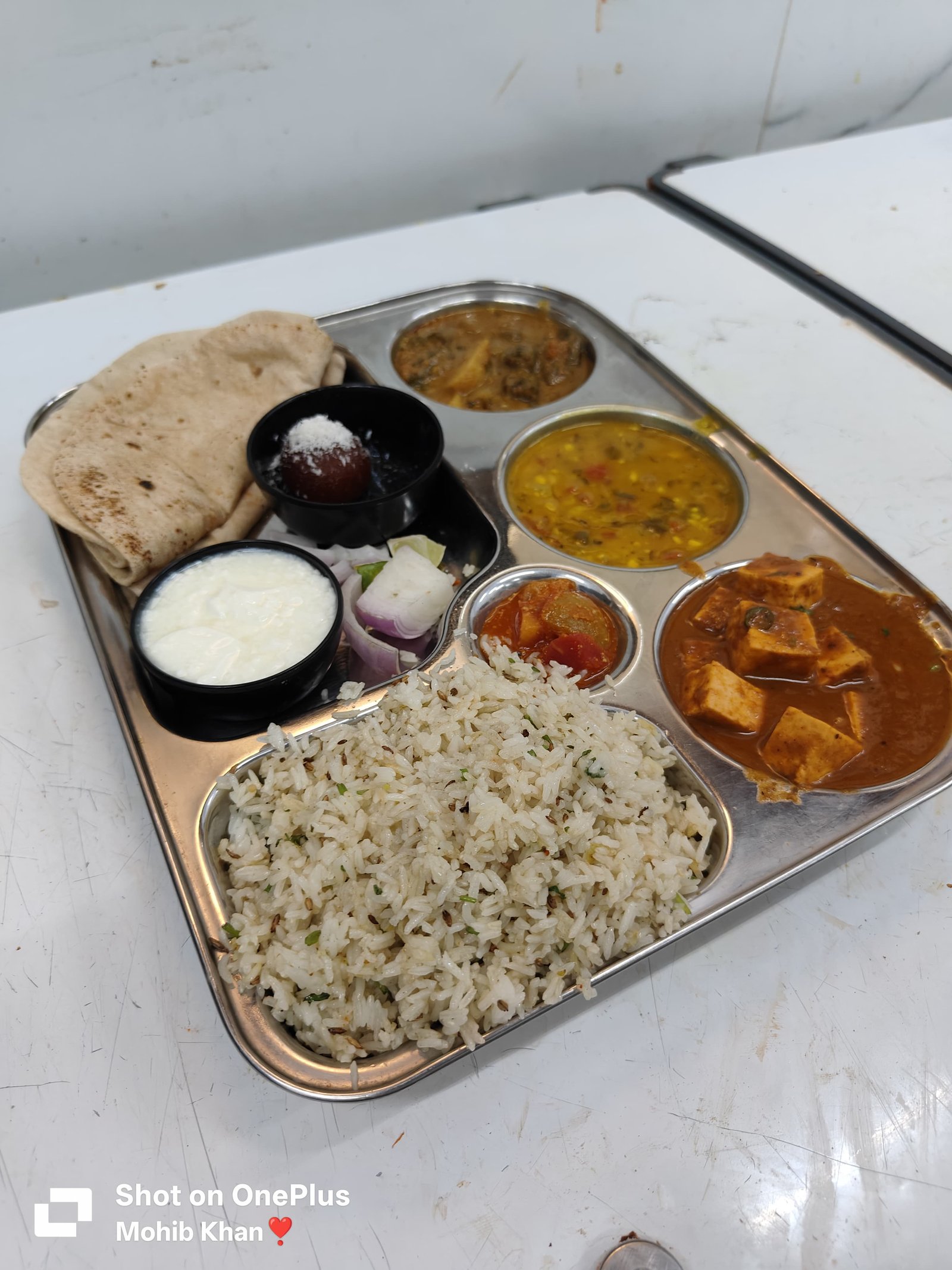 Lunch & Dinner Thalis